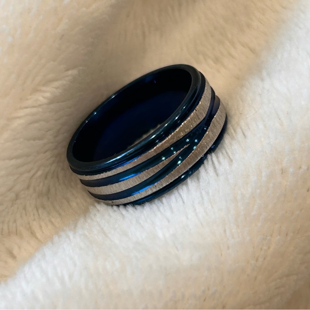 Men's Blue and Silver Ring Size 8